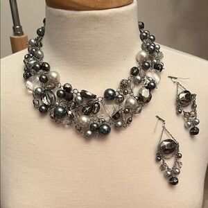Elegant Silver and Black Pearl Necklace and Earring Set